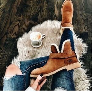 Ugg makay boots